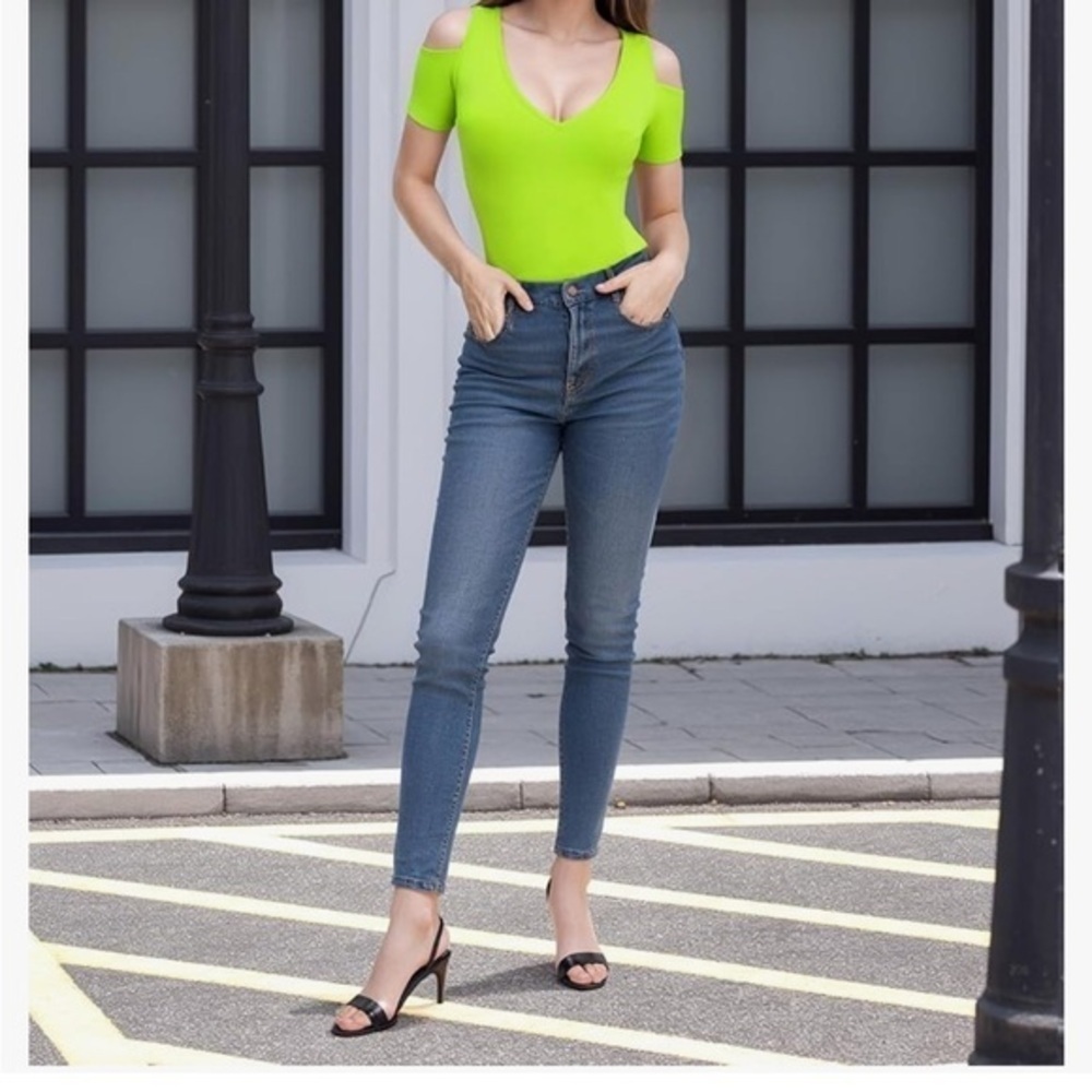 ❤️3 for $15! ❤️ Neon Green Cold Shoulder Top, Small - Picture 3 of 7